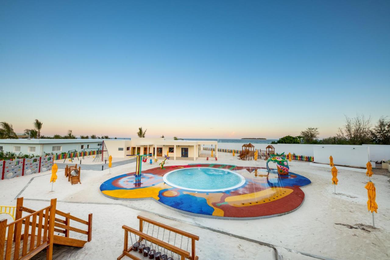 Hotel The Mora Zanzibar Matemwe  Exterior foto The resort's water park