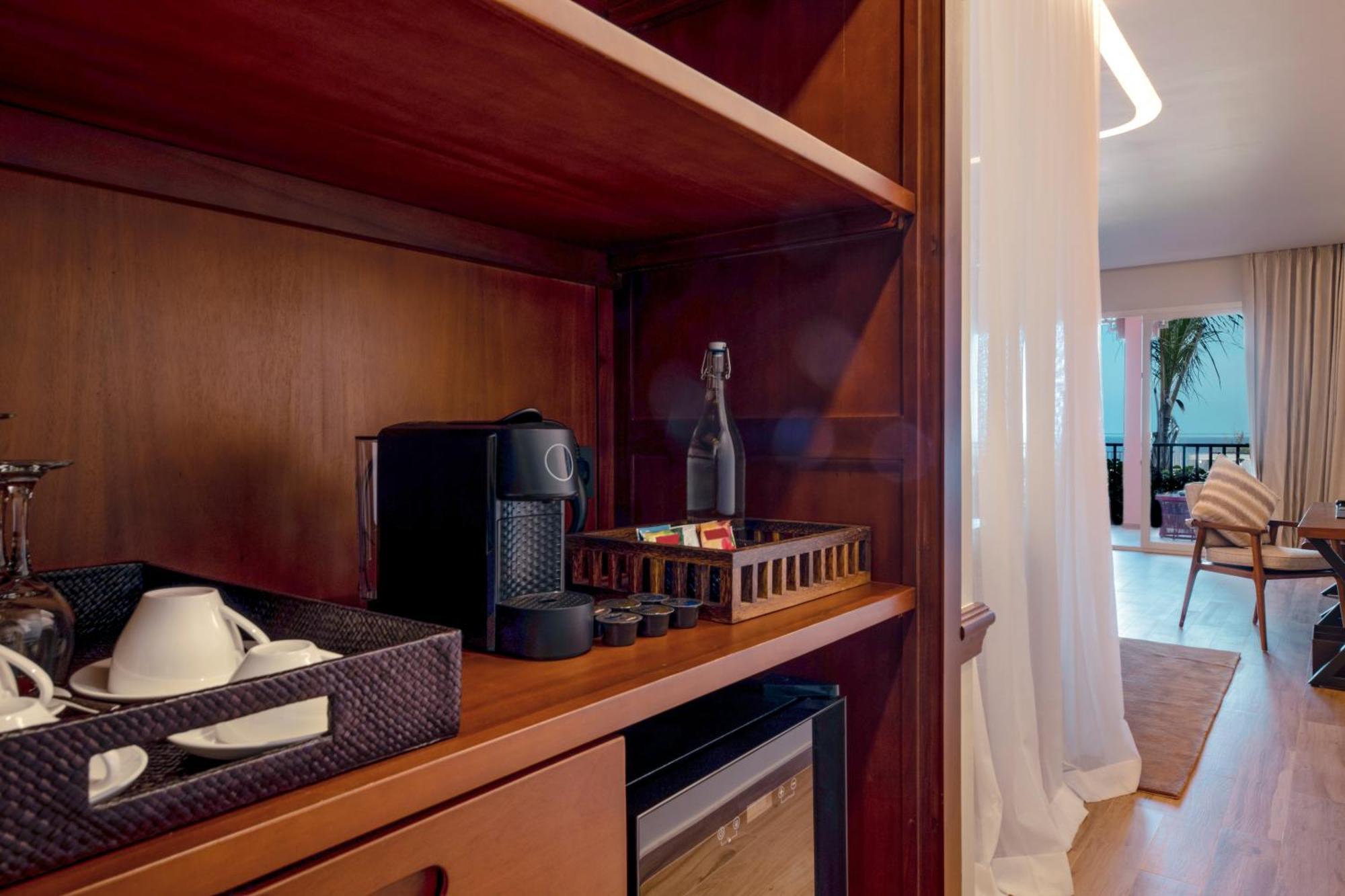 Hotel The Mora Zanzibar Matemwe  Exterior foto A Nespresso machine in a hotel room